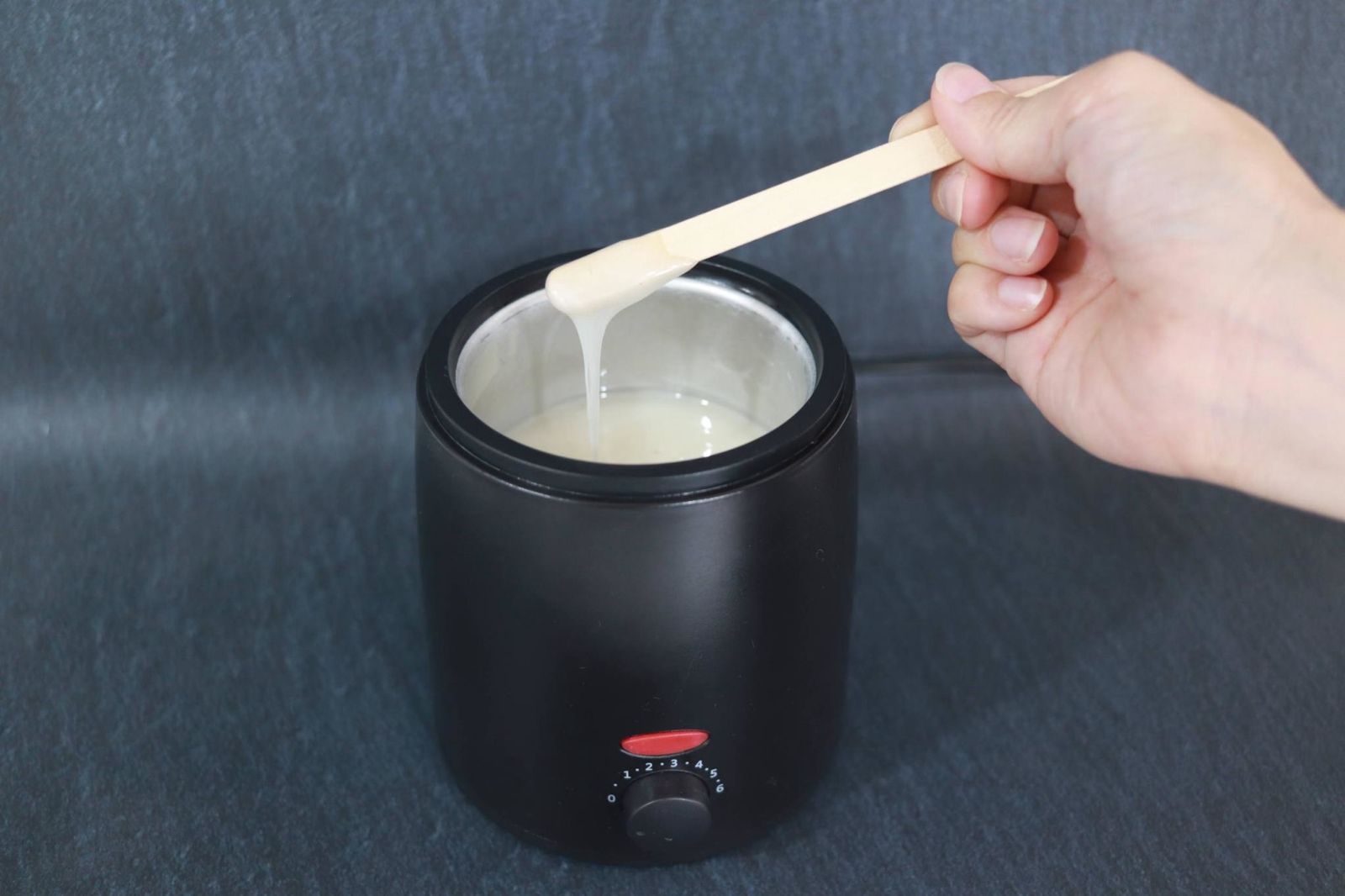 施術に使用するワックス